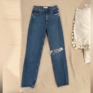 Abercrombie ultra high rise 90s straight jean (curve love)